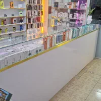 فروش ویترین و دکور مغازه موبایل