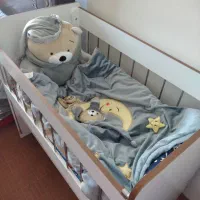 تخت و تشک نوزادی مناسب سیسمونی درحد خیلی نو