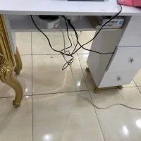 میز و صندلی ناخن|آرایشگاه و سالن‌های زیبایی|ساری, |دیوار