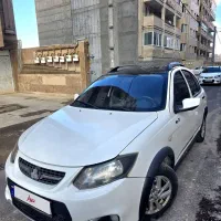 کوئیک R دو رنگ مشکی و سفید