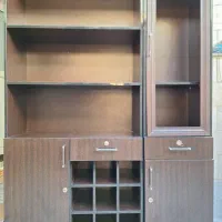 کتابخانه زیبا و جادار