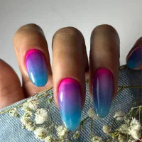 خدمات و آموزش تخصصی کاشت و طراحی ناخن