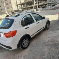 کوئیک r سفید مشکی