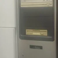 مانیتور، کیس و صفحه کلید