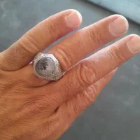 انگشترشجر تک درخت