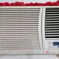 کولرپنجره ای تمیز بدون هیچگونه شکستگی و تعمیر|کولر گازی و فن‌کوئل|رشت, یخسازی|دیوار