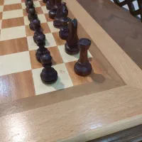 صفحه و مهره چوبی شطرنج  اعلا و قدیمی|کلکسیون اشیاء عتیقه|اهواز, گلستان|دیوار