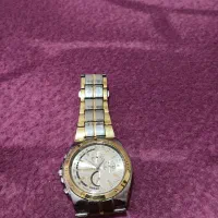 ساعت مچی و دیواری