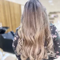 خدمات رنگ و لایت