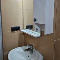 روشویی با آینه و باکس و شیر