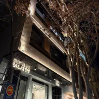 140سازه برند/صداقت /کم واحد و لوکس