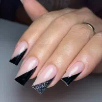 کاشت ناخن|خدمات آرایشگری و زیبایی|نقده, |دیوار