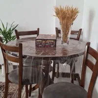 نهارخوری ۴نفره تمام چوب+ مبل چستر ۷ نفره در حد نو