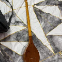 گیتار و سه تار