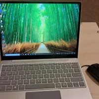 لپ تاپ تمیز همراه تاچ لمسی