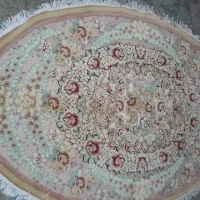 فرش ۴متری بیضی تمیز و زیبا