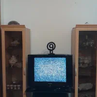 تلویزیون و میز تلویزیون