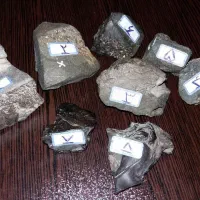 سنگ های قیمتی / الماس / شهاب سنگ