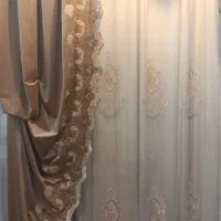 پرده گلدوزی و مروارید دوز همراه مخمل رویه