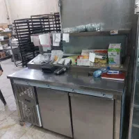فروش ویترین خشک قنادی۲عدد،پاتینگ یخچالی۱عدد|فروشگاه و مغازه|تهران, مجیدآباد|دیوار