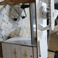 اینه کنسول آرایشگاه صندلی جک دار میز کاشت ناخن|آرایشگاه و سالنهای زیبایی|میاندوآب, |دیوار