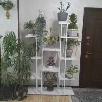 استند فلزی گلدان