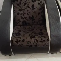 مبل هفت نفره یه میز چهار عسلی قیمت آف خورده