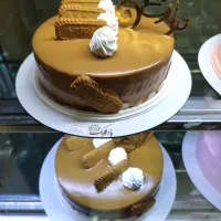 نیازمند دو‌ فروشنده خانم با روابط عمومی بالا