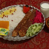 به یک صندوق دار خانوم نیازمندیم