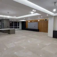 ۳۰۰ متر واحد نوساز ، دانشگاه