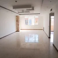 واحد ۱۳۵ متر/۳خواب/رو به نما/مهرشهر/کوی زنبق
