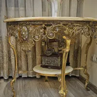 میز برنزی به قطر ۹۰ سانت