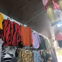 کلیه لباسها بفروش میرسد