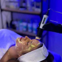 دوره فوق‌حرفه‌ای فیشال ومتصدی پاکسازی پوست/تخفیف