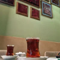 دورهمی کتابخوانی در کافه استکان