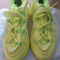 کتونی|کیف، کفش، کمربند|دوگنبدان, |دیوار