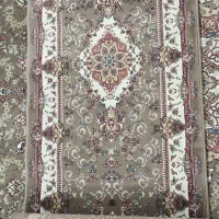 کناره  گردویی یک در ۴ متر در حد نو