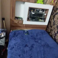 تخت خواب دراورتلوزیون قدیمی