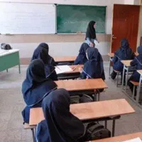 تدریس عربی و ادبیات فارسی برای دانش آموزان دختر
