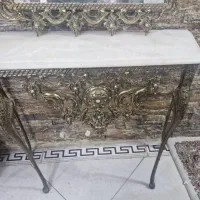آینه و میز برنجی