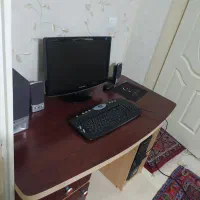 میز کامپیوتر تمیز