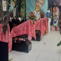 ارایشگر اقا