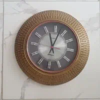 ساعت دیواری