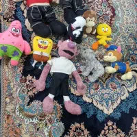 تعدادی عروسک  اسباب بازی