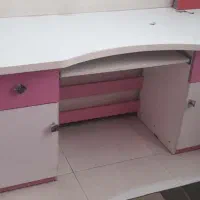 میز تحریر و میز تلویزیون