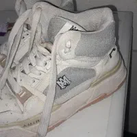 کتونی امیری|کیف، کفش، کمربند|رشت, استقامت ۲|دیوار