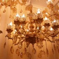 طرح تعویض لوستر نو با کهنه