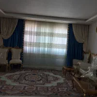 یک پرده نو به فروش می رسد