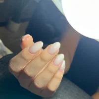 خدمات حرفه‌ای ناخن با ژل قیمت مناسب و کیفیت بالا|خدمات آرایشگری و زیبایی|مشهد, سجاد شهر|دیوار