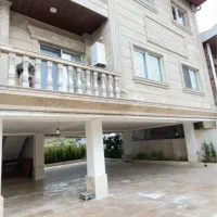 ویلایی  (دوطبقه رو پیلوت )